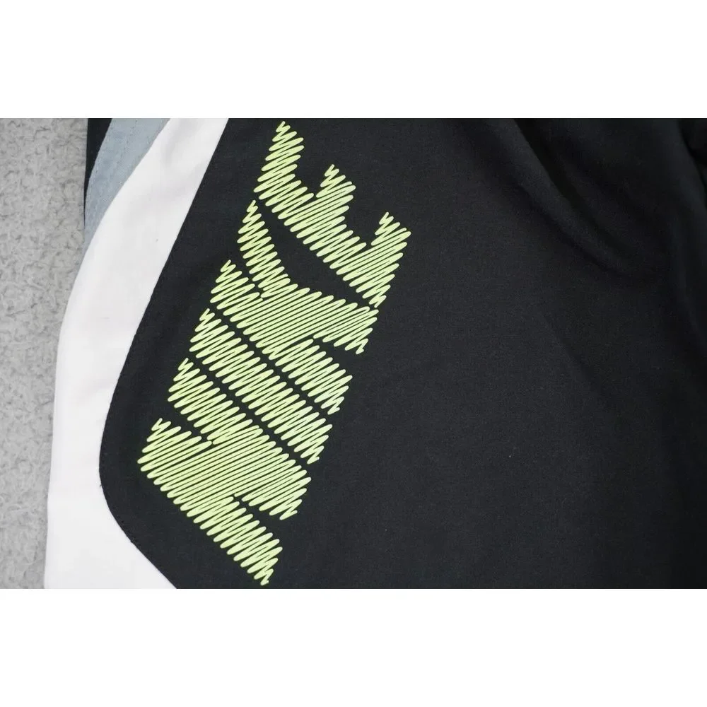 Nike please view